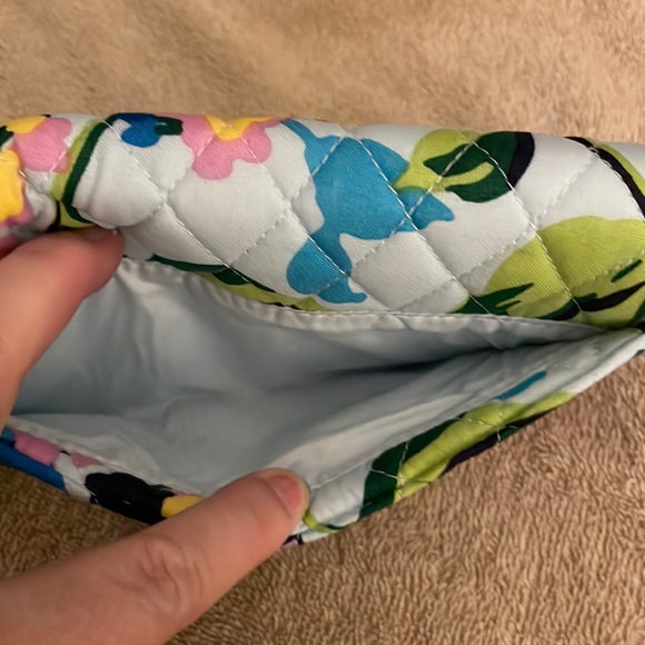 Vera Bradley Trimmed Wristlet NWT - Picture 5 of 12
